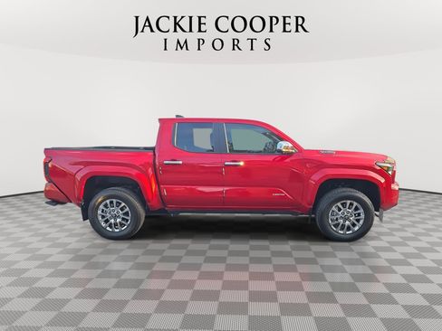 Used 2025 Toyota Tacoma Limited image 4