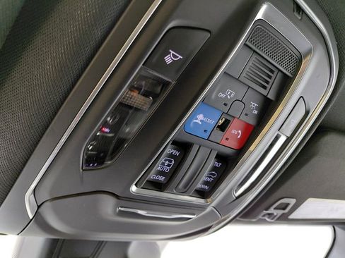 Certified 2025 Jeep Grand Cherokee Laredo X image 35