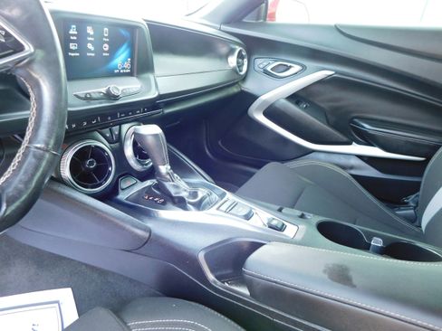 Used 2018 Chevrolet Camaro LT w/ RS Package image 12