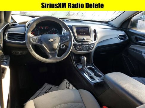 Used 2020 Chevrolet Equinox LS w/ LS Convenience Package image 9