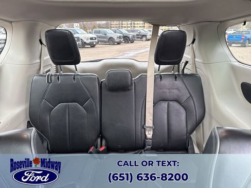 Used 2018 Chrysler Pacifica Limited w/ Tire & Wheel Group image 33