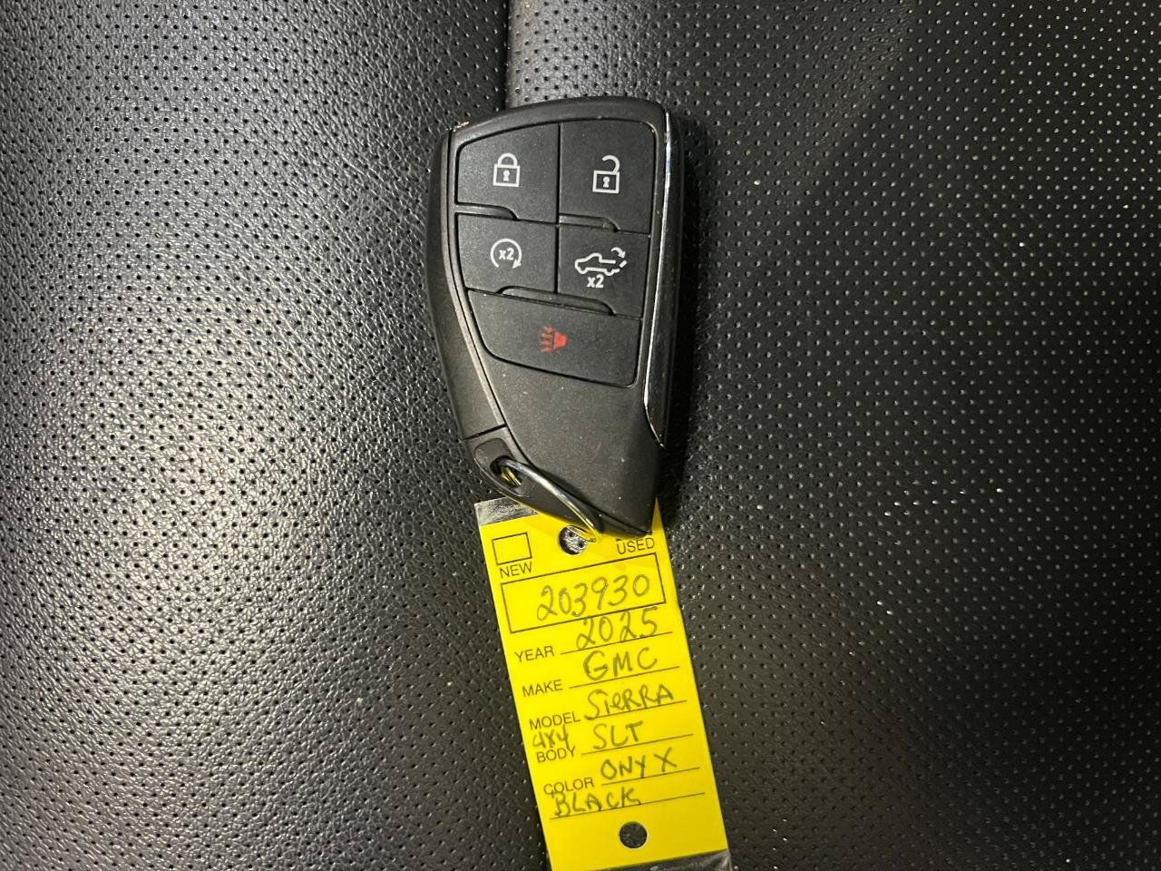 Used 2025 GMC Sierra 1500 SLT AWD/4WD image 70