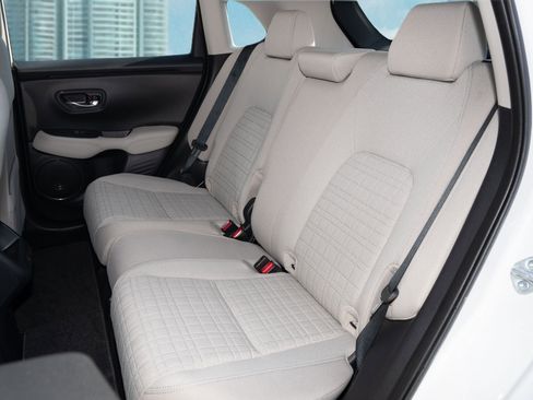 Certified 2024 Honda HR-V LX image 16