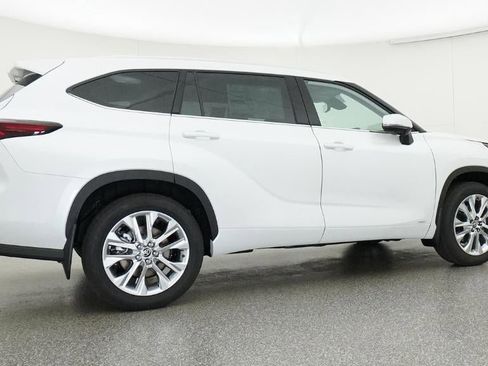 New 2026 Toyota Highlander Limited image 26