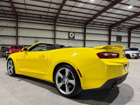 Used 2017 Chevrolet Camaro SS RWD image 8