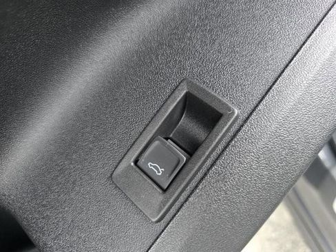 Used 2025 Audi Q5 Premium Plus image 26