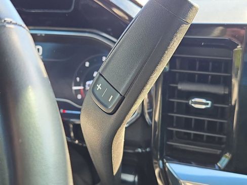 Used 2024 GMC Sierra 1500 SLT image 23