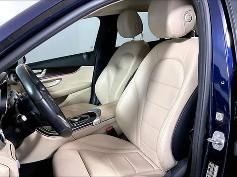 Used 2020 Mercedes-Benz C 300 Sedan w/ Premium Package image 25