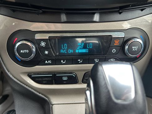Used 2012 Ford Focus SEL FWD image 17
