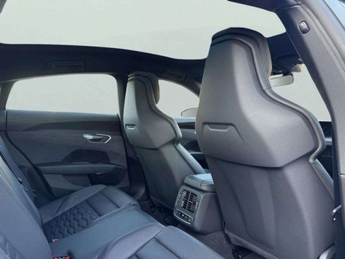 Used 2023 Audi e-tron GT Premium Plus w/ Performance Package image 40
