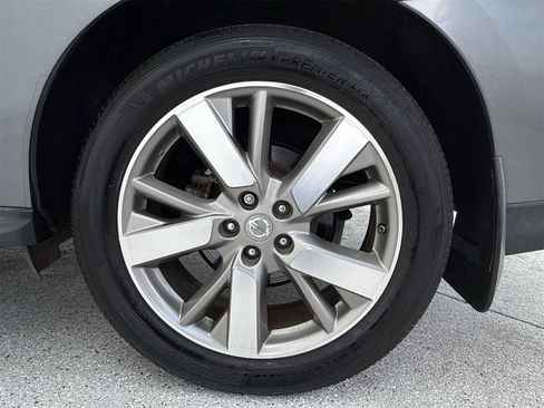 Used 2016 Nissan Pathfinder Platinum w/ Family Entertainment Package image 45