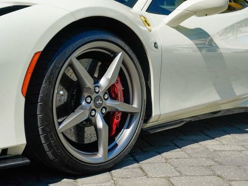 Used 2021 Ferrari F8 Tributo image 42