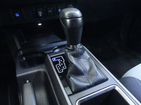 Used 2021 Toyota Tacoma TRD Sport AWD/4WD image 14