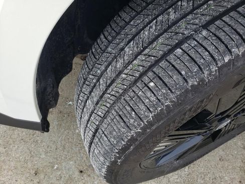 Used 2025 Nissan Murano SV image 41