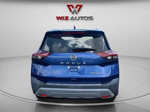Used 2021 Nissan Rogue SV w/ Premium Package AWD/4WD image 4
