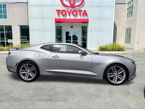 Used 2016 Chevrolet Camaro SS RWD image 8