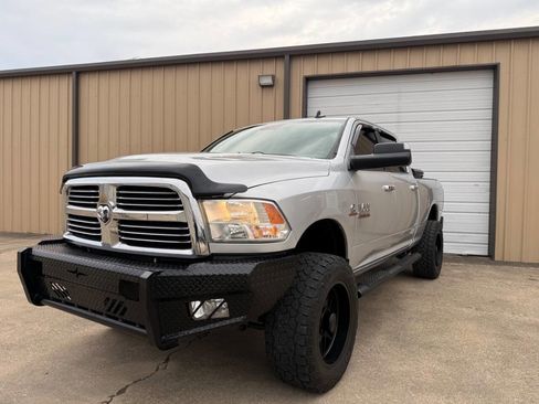 Used 2014 RAM 2500 Lone Star image 2