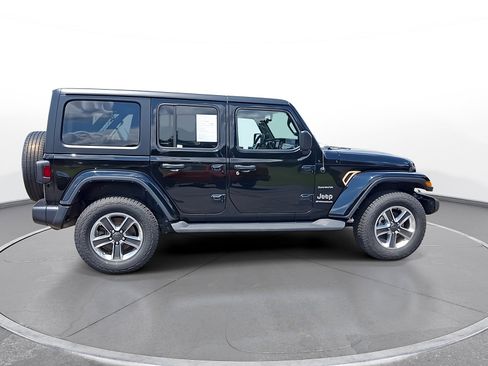 Used 2023 Jeep Wrangler Unlimited Sahara w/ Cold Weather Group AWD/4WD image 8