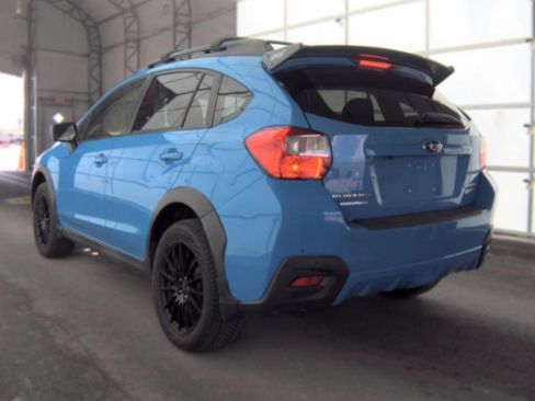 Used 2016 Subaru Crosstrek 2.0i Premium w/ 17" Wheel Sport Package AWD/4WD image 5