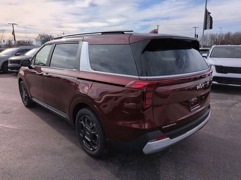 New 2026 Kia Carnival EX FWD image 5