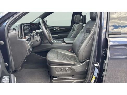 Used 2022 Cadillac Escalade Sport Platinum AWD/4WD image 12