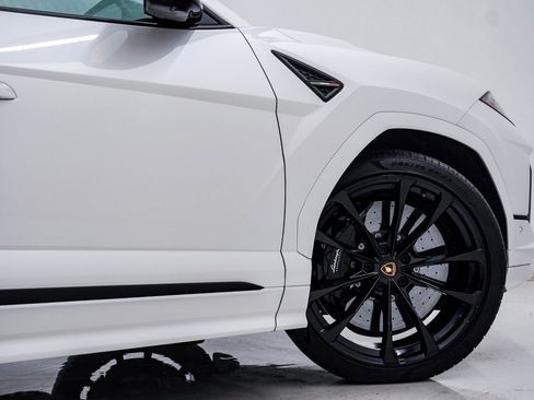Used 2024 Lamborghini Urus S image 14