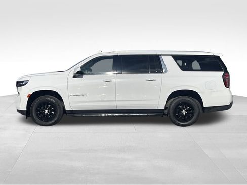 Used 2024 Chevrolet Suburban LT image 4