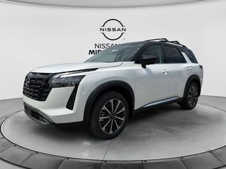 New 2026 Nissan Pathfinder Platinum w/ Accent Package AWD/4WD video 1