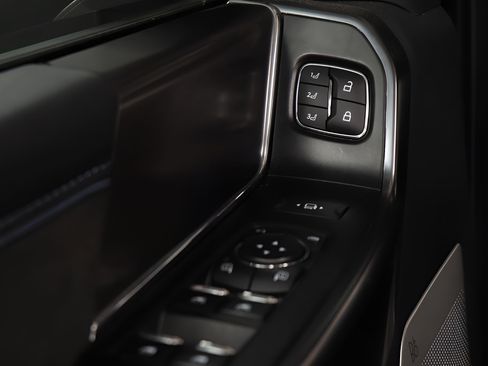 Used 2024 Ford F150 Platinum AWD/4WD image 25