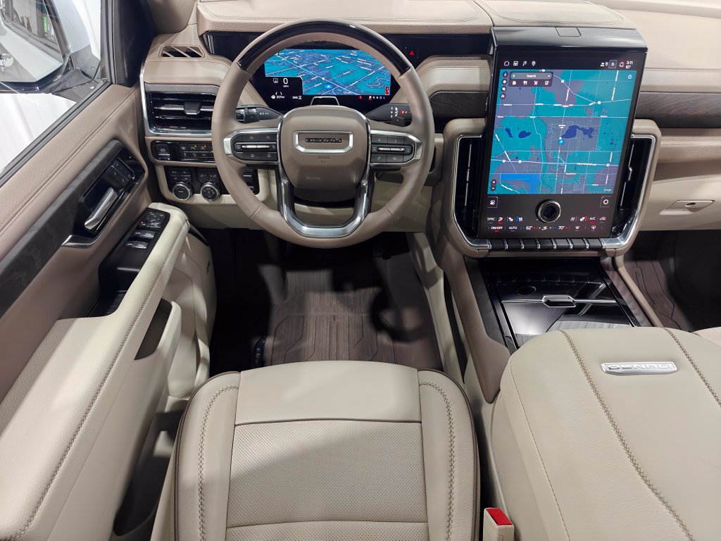 Used 2026 GMC Yukon Denali w/ Advanced Technology Package AWD/4WD image 4