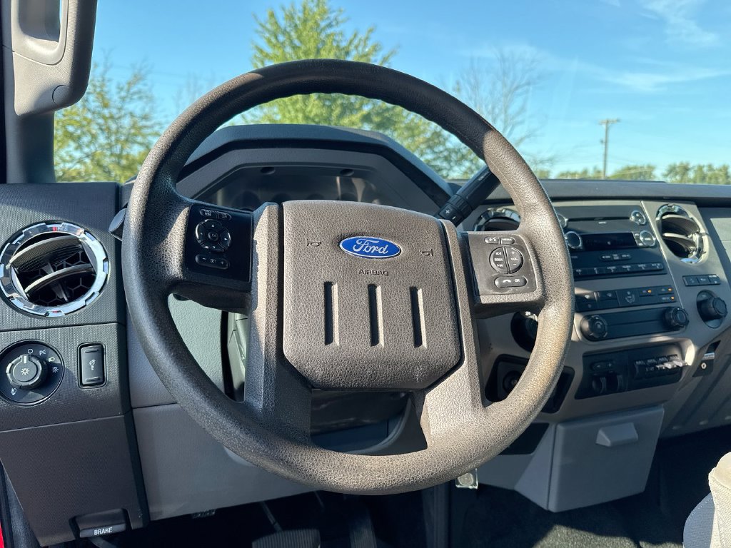 Used 2015 Ford F250 XLT w/ XLT Premium Package AWD/4WD image 11