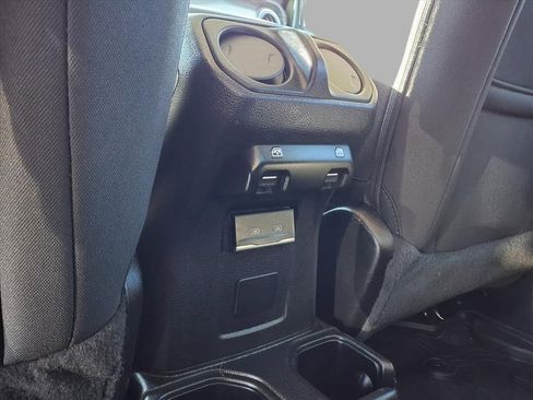 Used 2022 Jeep Gladiator Willys image 25