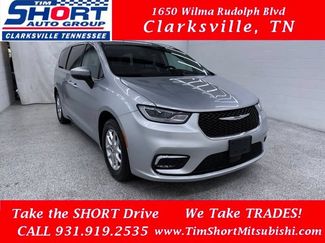 Used 2023 Chrysler Pacifica Touring-L FWD video 1