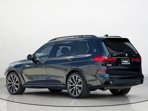 Used 2022 BMW X7 M50i AWD/4WD image 3