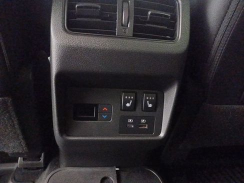 Used 2023 Nissan Rogue Platinum w/ Platinum Premium Package FWD image 14