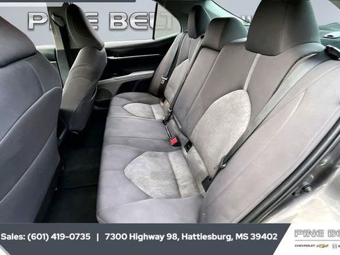 Used 2023 Toyota Camry LE image 19