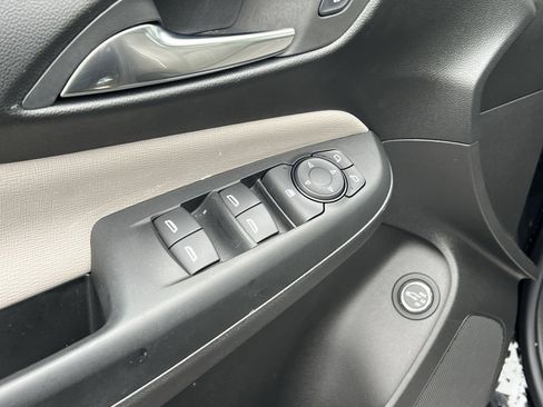 Used 2024 Buick Envista Avenir image 16