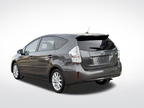 Used 2012 Toyota Prius V Five image 7