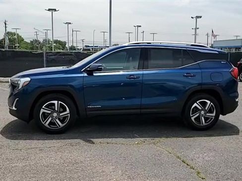 Used 2020 GMC Terrain SLT w/ Preferred Package image 5