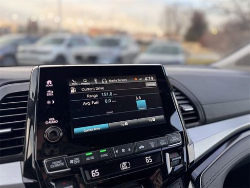 Certified 2024 Honda Odyssey Touring image 31