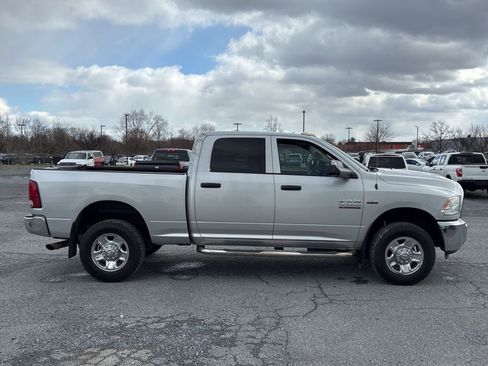 Used 2016 RAM 3500 Tradesman w/ Chrome Appearance Group AWD/4WD image 3