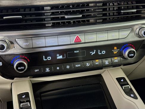 Certified 2022 Kia Telluride EX w/ EX Premium Package image 18