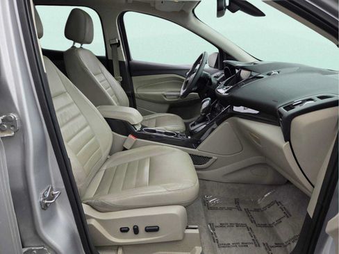 Used 2015 Ford Escape Titanium FWD image 18