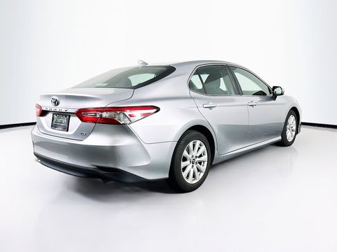 Used 2019 Toyota Camry LE FWD image 9