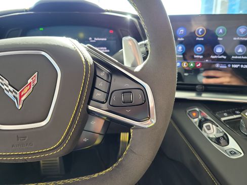 Used 2022 Chevrolet Corvette Stingray Premium Conv w/ Z51 Performance Package RWD image 20