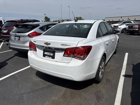 Used 2013 Chevrolet Cruze LT FWD image 3