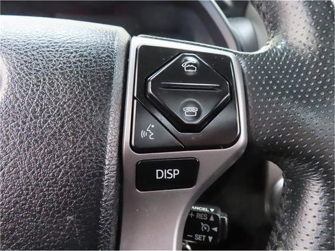 Used 2016 Toyota 4Runner SR5 Premium image 9