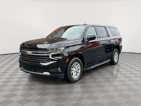 Used 2023 Chevrolet Suburban LT image 7