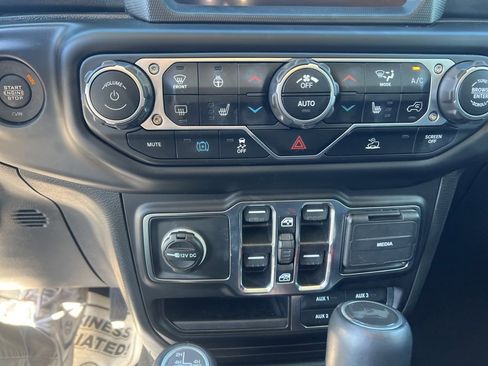 Used 2023 Jeep Wrangler Unlimited Sahara w/ Cold Weather Group image 22