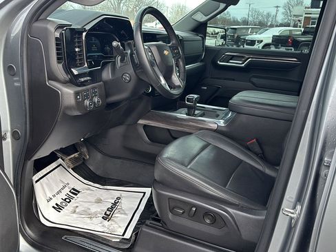 Used 2024 Chevrolet Silverado 1500 LTZ image 17